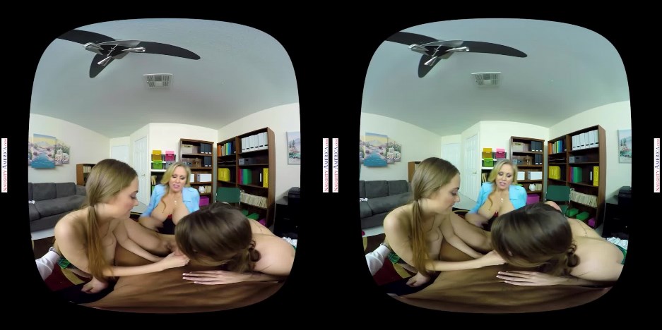 Naughty America VR with JoJo Kiss, Julia Ann